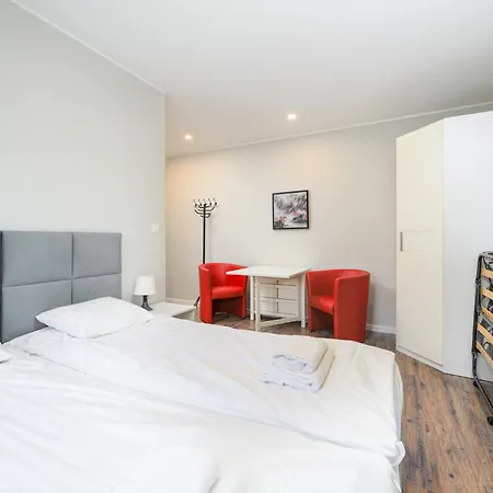 3 Maja 32b -b By Homeprime Apartamento *