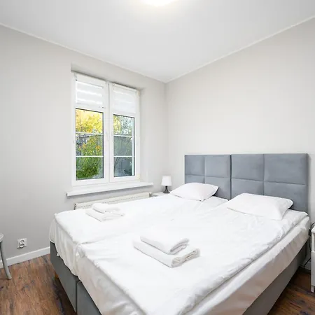 3 Maja 32b -b By Homeprime *